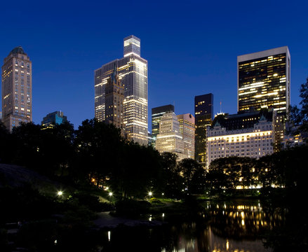 Central Park pond during evening in NYC