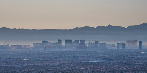 Fototapeta premium Early morning Las Vegas Valley view