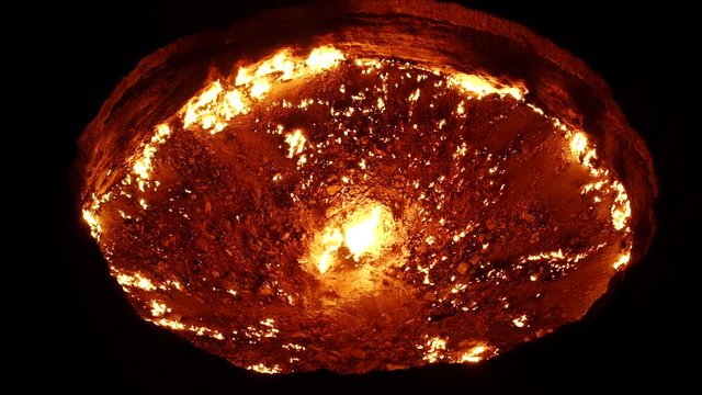 darvaza gas grater door to hell in Turkmenistan