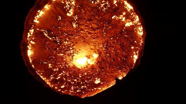 darvaza gas grater door to hell in Turkmenistan