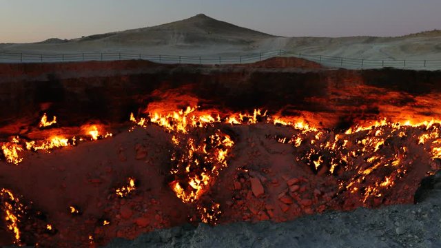 darvaza gas grater door to hell in Turkmenistan