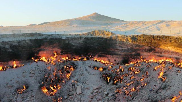 darvaza gas grater door to hell in Turkmenistan