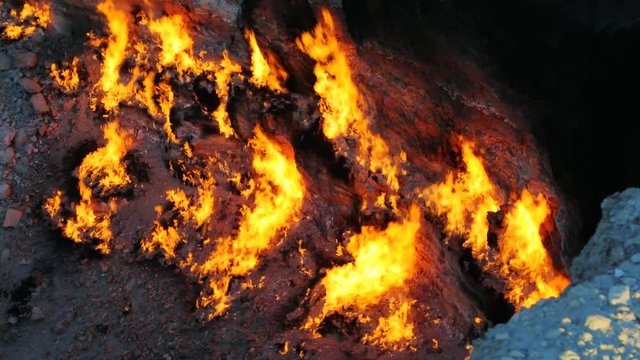 darvaza gas grater door to hell in Turkmenistan