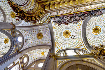 Naklejka premium Basilica Ornate Colorful Ceiling Puebla Cathedral Mexico