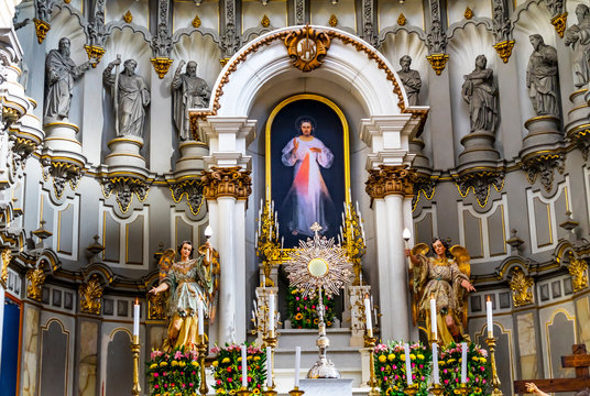 Basilica Altar Monstrance Jesus Painting La Compania Church Puebla Mexico
