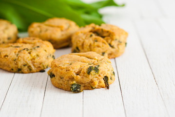 Scones with ramson leaves