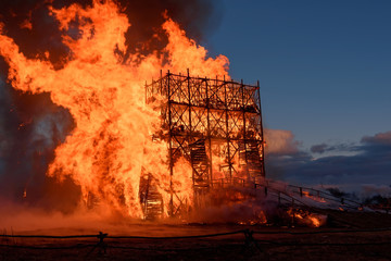 Building in inferno of flames