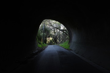 手掘りトンネル