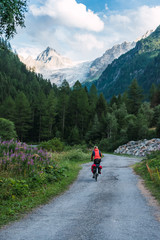 Fototapeta na wymiar Bicycle touring in Swiss Alps