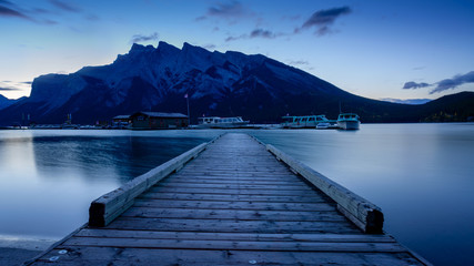 Lake Minnewanka Banff, Alberta Kanada travel destination