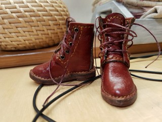 Leather brown shoes for doll