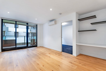 Empty and unfurnished brand new apartment