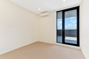 Empty and unfurnished brand new apartment