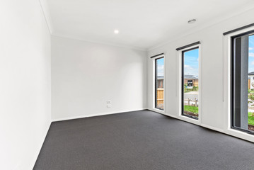 Empty and unfurnished brand new apartment