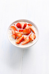 Oats porridge with strawberry