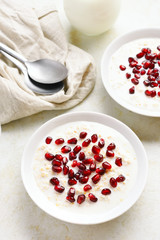 Pomegranate oats porridge