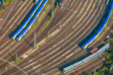 Eisenbahnzüge von oben