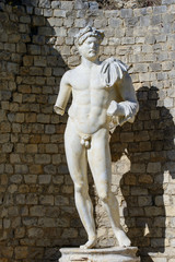 Obraz premium Skulptur Kaiser Hadrian in Vaison-la-Romaine