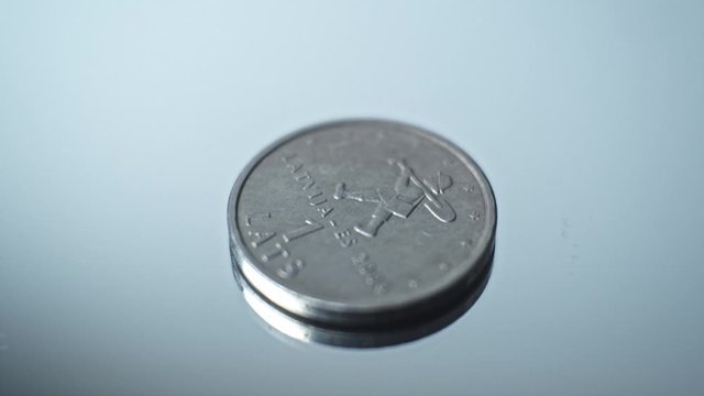 1 lats 2004 - Latvia EU Closeup Coin of the Latvian republic