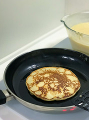 pancake in a pan, the cooking process