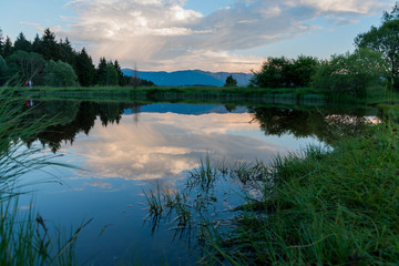 Spiegelglatter See