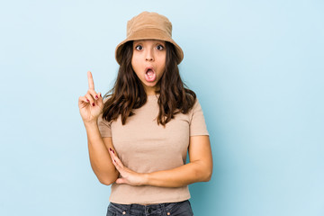 Fototapeta premium Young mixed race hispanic woman isolated having some great idea, concept of creativity.