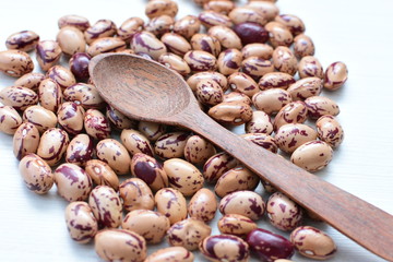 Raw bean grains (Phaseolus vulgaris) displayed in bowl
