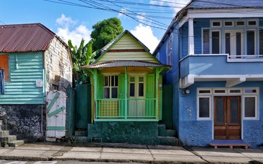 Dominica – Old wooden house in Roseau