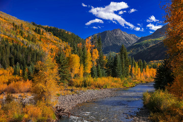 Fototapeta na wymiar Crystal river landscape near Marble Colorado in autumn time