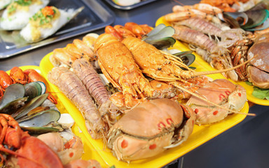 Seafood in a shop window in a cafe.