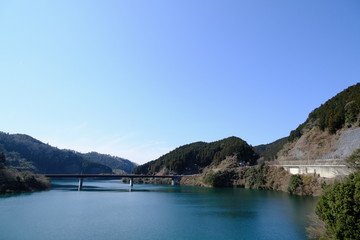 風景　山　湖　ダム