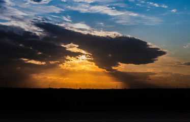 Feixe de Luz no Por do Sol