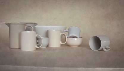 Obraz na płótnie Canvas white cups and saucers