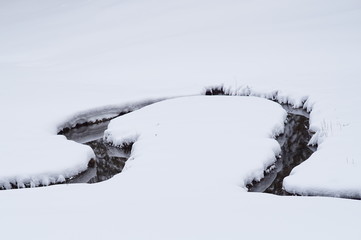 Omega im Schnee