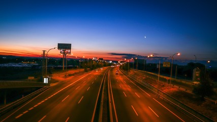 Obraz premium night view of highway