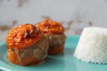 French farce tomatoes recipe (tomatoes stuffed with minced meat)