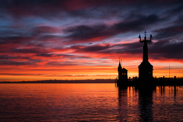 Sonnenaufgang in Konstanz am Bodensee mit Imperia