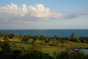 Superbe terrain de golf de Varadero, Cuba, en bordure de mer