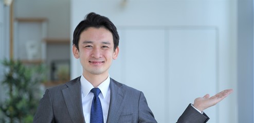 アジア人男性　一人のポートレート