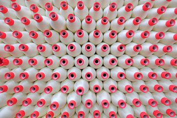 Cotton yarn ball on production line