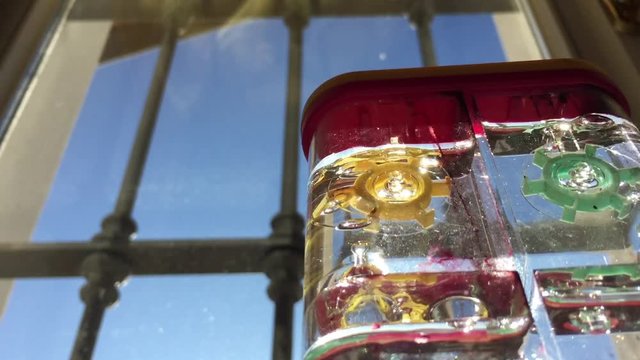 Game with yellow wheels and water balls	