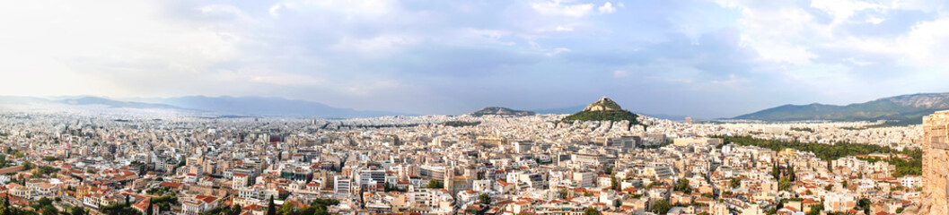 Fototapeta na wymiar Panoramic image of Athens from Acrpoli hill on evening sun.