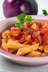 Saporita pasta al sugo di melanzane, Cucina Italiana