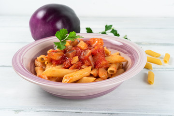 Saporita pasta al sugo di melanzane, Cucina Italiana