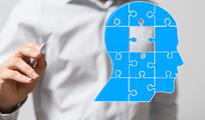 head with symbol neurons in brain.
