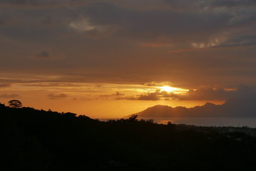 crépuscule sur Moorea polynesie française