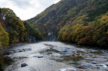 吹割の滝　秋の紅葉　群馬県　沼田市　利根町