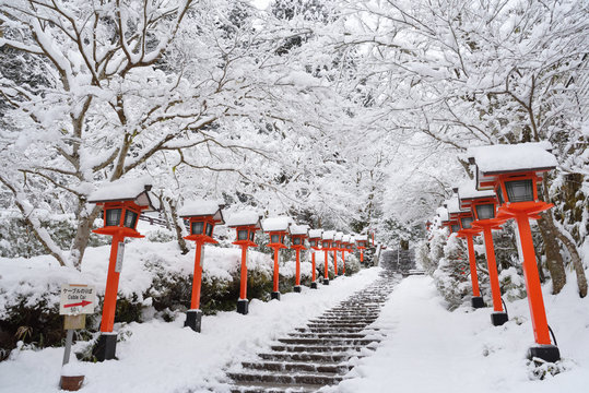 鞍馬寺　参道　雪景色