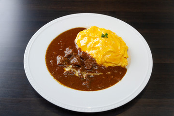 オムカレー（斜俯瞰）
