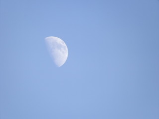 Moon in Daylight